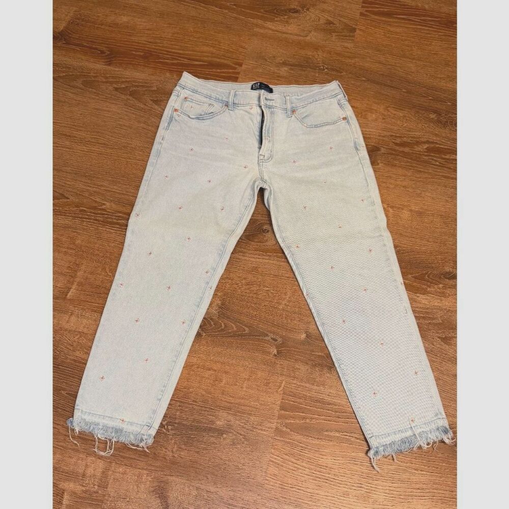 Gap Girlfriend Jeans - Light Wash Embroidered Floral Raw Hem - 8/29